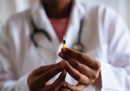 Richiesta di priorità vaccinale per gli assistiti e gli operatori dell'assistenza di ausilio familiare